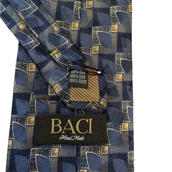 Baci 100% silk tie. Pretty blue and tan pattern. Excellent condition. - Picture 4 of 4